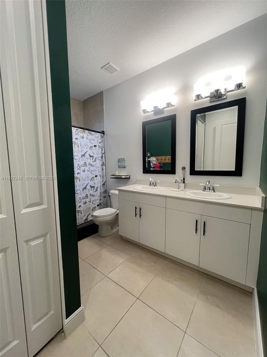 待售: $749,000 (4 贝兹, 2 浴室, 0 平方英尺)