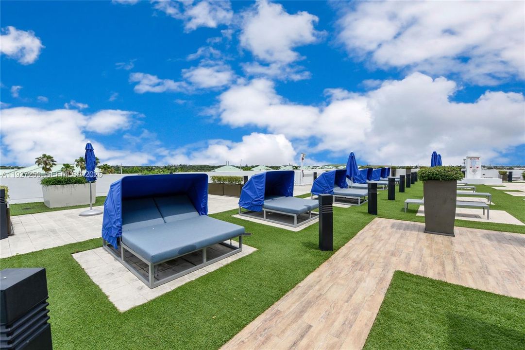 В аренду: $2,850 (1 спален, 1 ванн, 769 Квадратных фут)