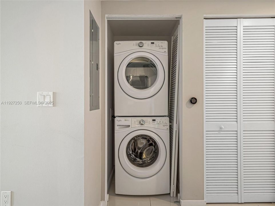 В аренду: $2,850 (1 спален, 1 ванн, 769 Квадратных фут)