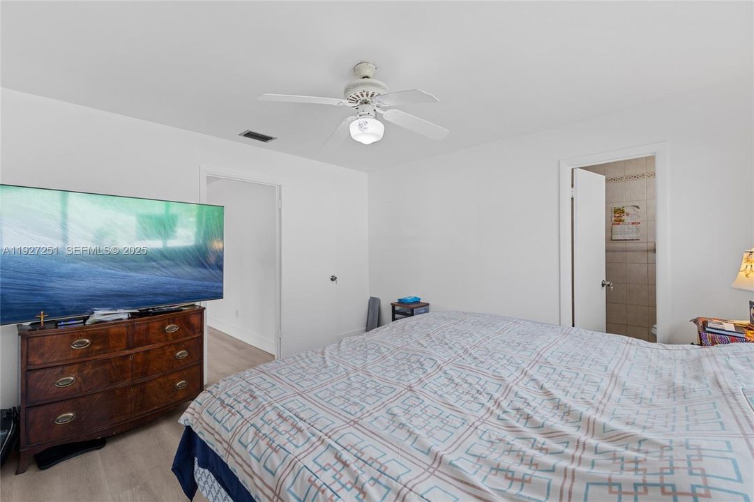 待售: $850,000 (4 贝兹, 3 浴室, 2118 平方英尺)