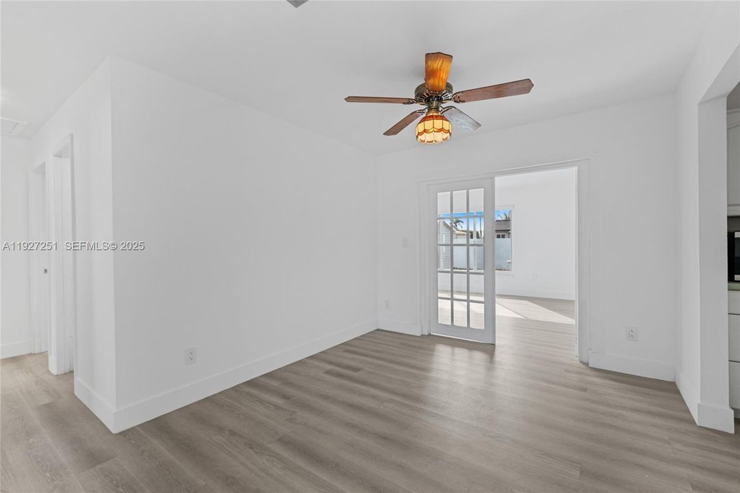 待售: $850,000 (4 贝兹, 3 浴室, 2118 平方英尺)