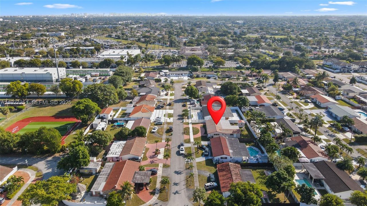 待售: $850,000 (4 贝兹, 3 浴室, 2118 平方英尺)