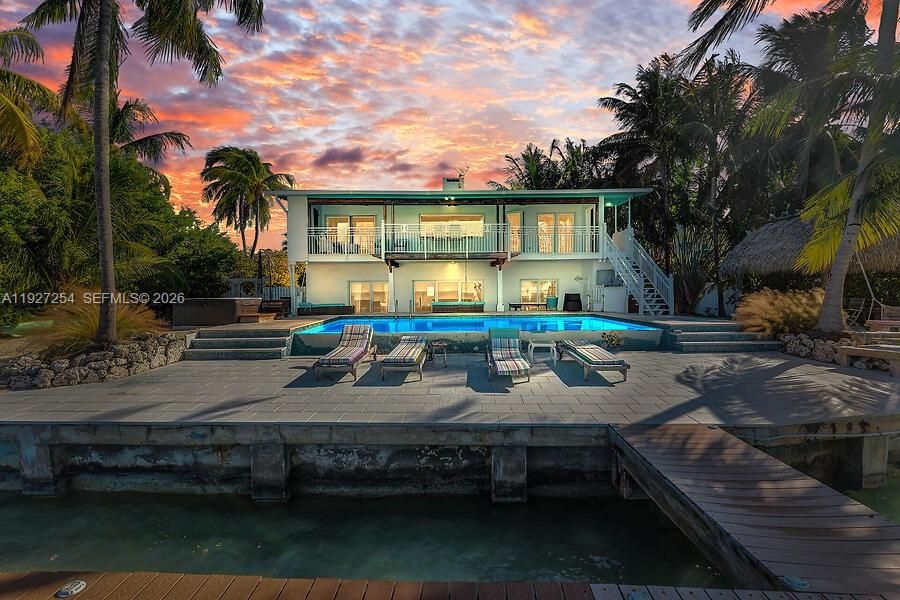 待售: $5,600,000 (4 贝兹, 4 浴室, 0 平方英尺)