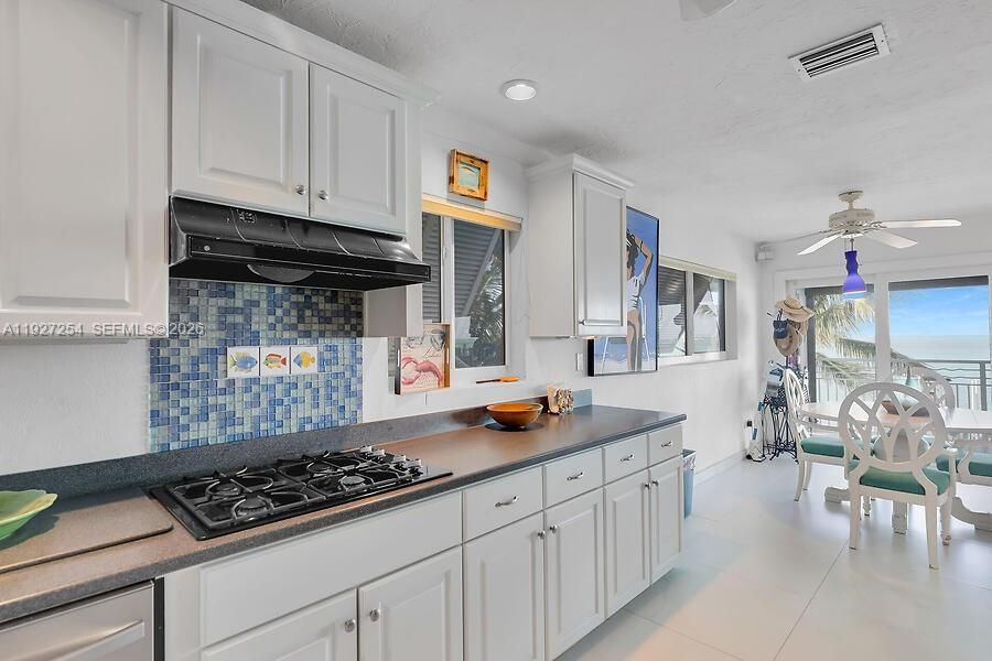 待售: $5,600,000 (4 贝兹, 4 浴室, 0 平方英尺)