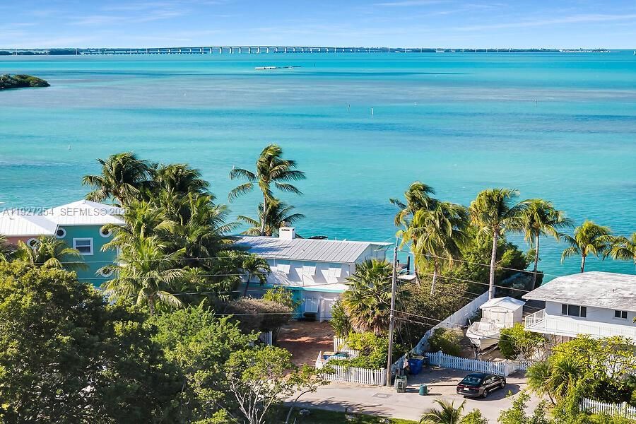 待售: $5,600,000 (4 贝兹, 4 浴室, 0 平方英尺)