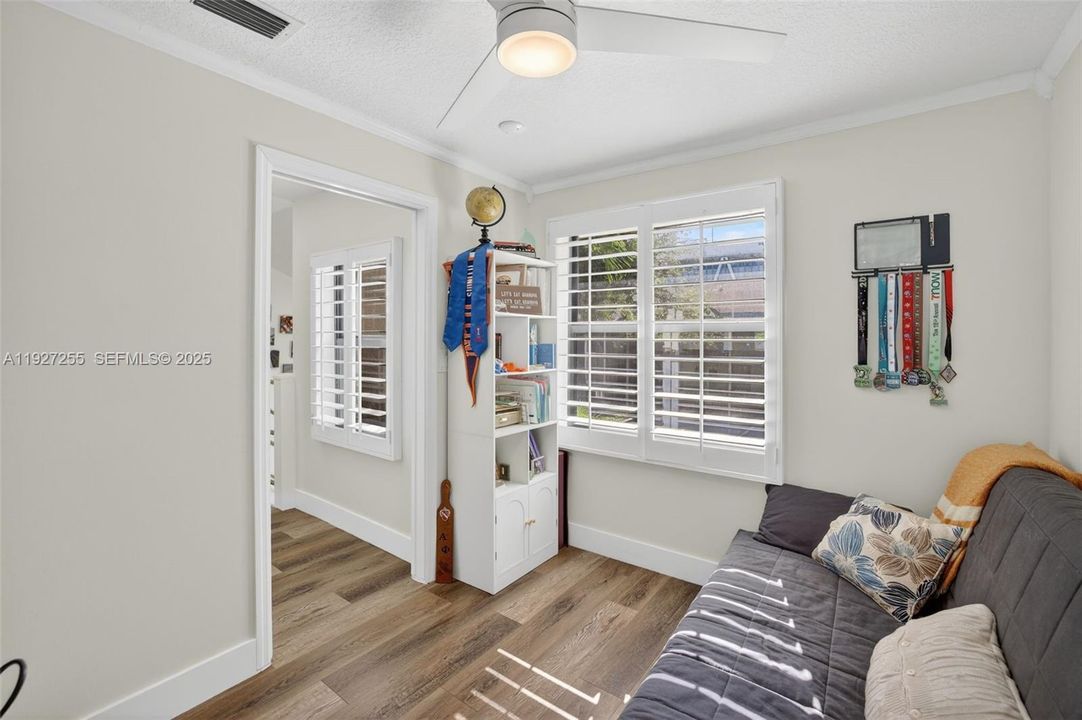 For Sale: $575,000 (3 beds, 2 baths, 1408 Square Feet)