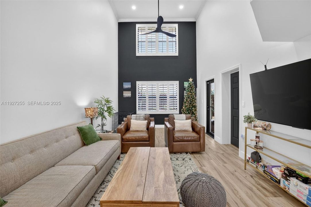 For Sale: $575,000 (3 beds, 2 baths, 1408 Square Feet)