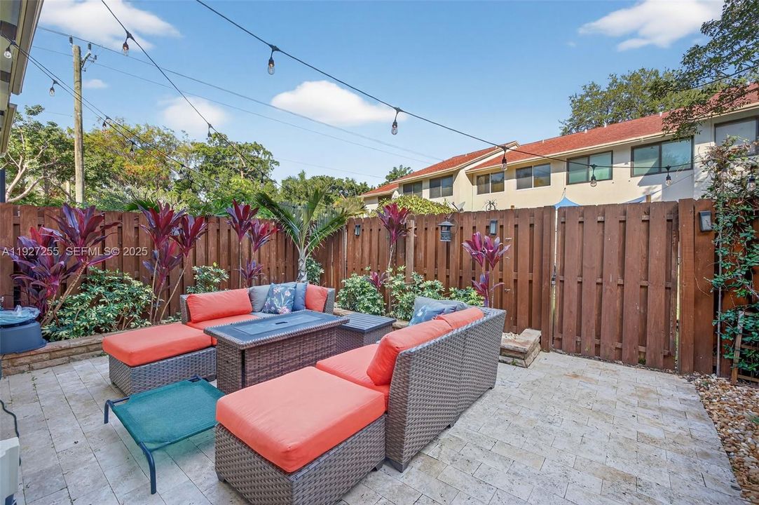 For Sale: $575,000 (3 beds, 2 baths, 1408 Square Feet)