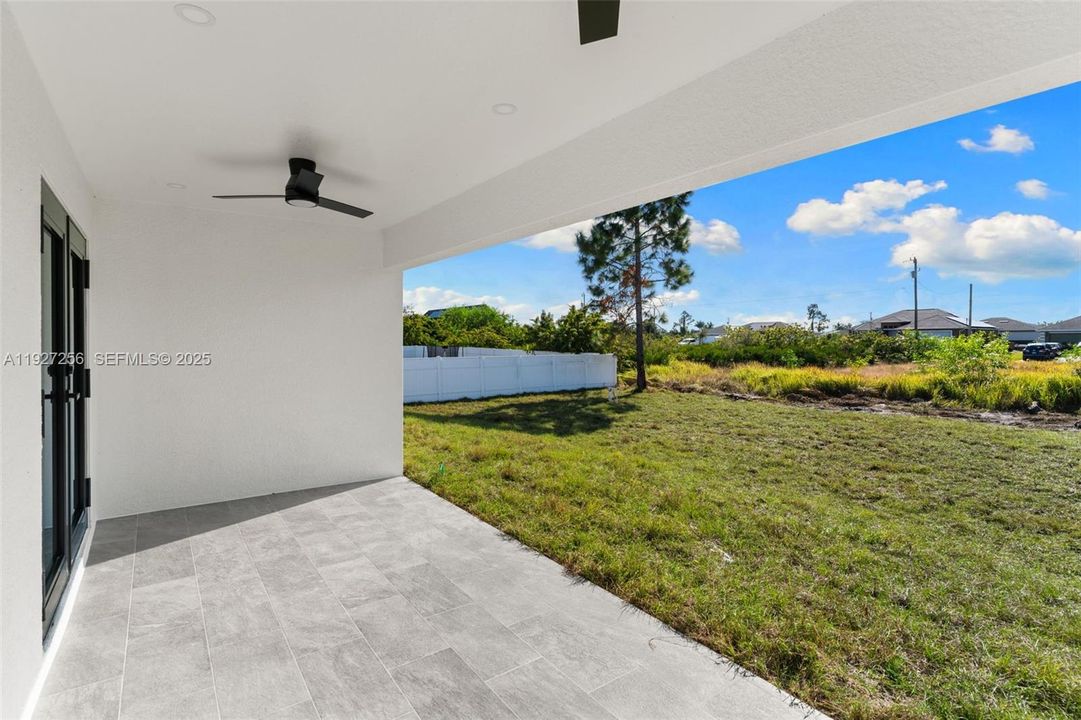 En Venta: $385,000 (4 camas, 2 baños, 1668 Pies cuadrados)