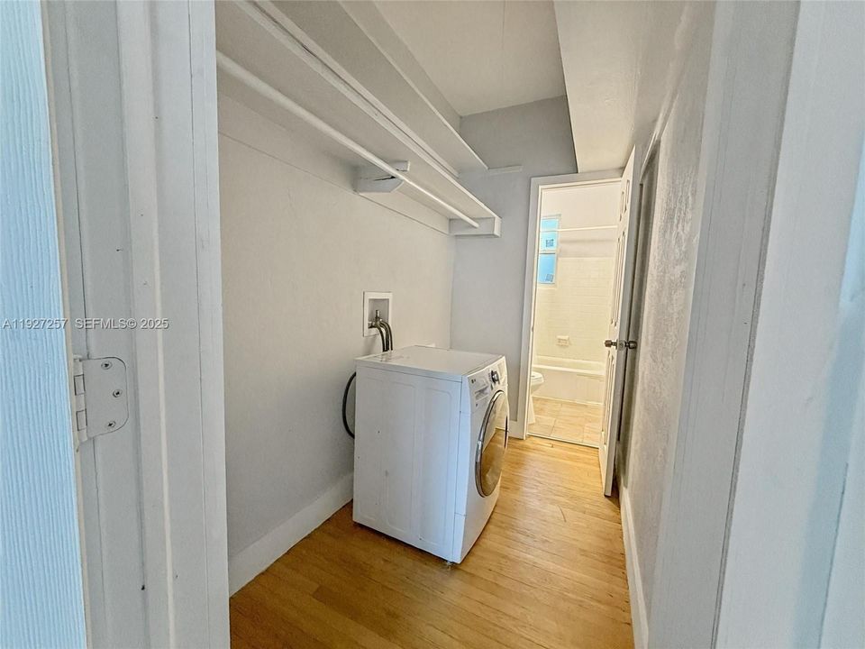 В аренду: $1,900 (0 спален, 1 ванн, 485 Квадратных фут)