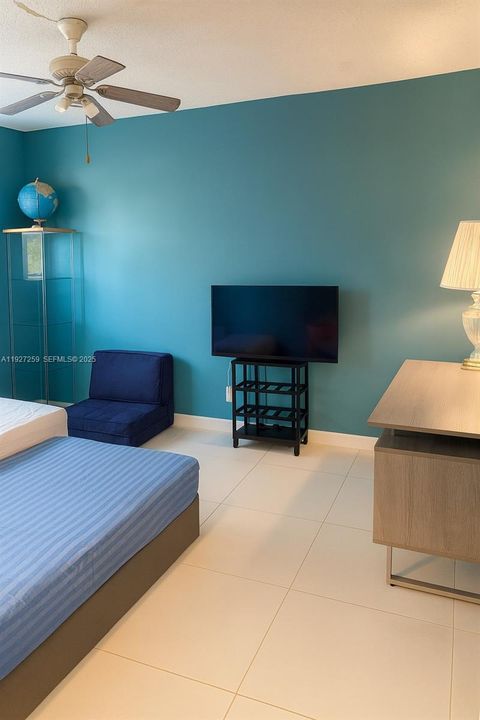 En Venta: $240,000 (2 camas, 2 baños, 1092 Pies cuadrados)