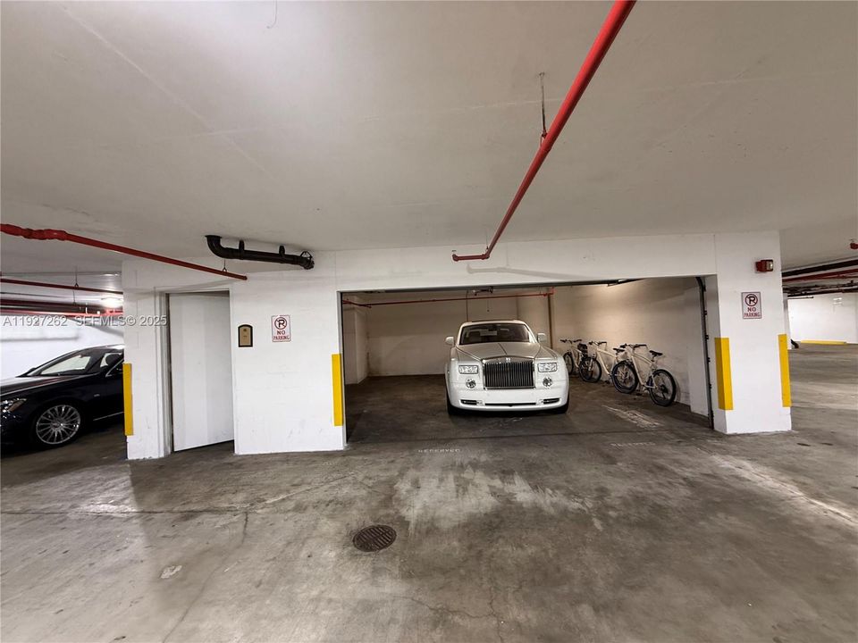 For Sale: $4,200,000 (3 beds, 4 baths, 3735 Square Feet)