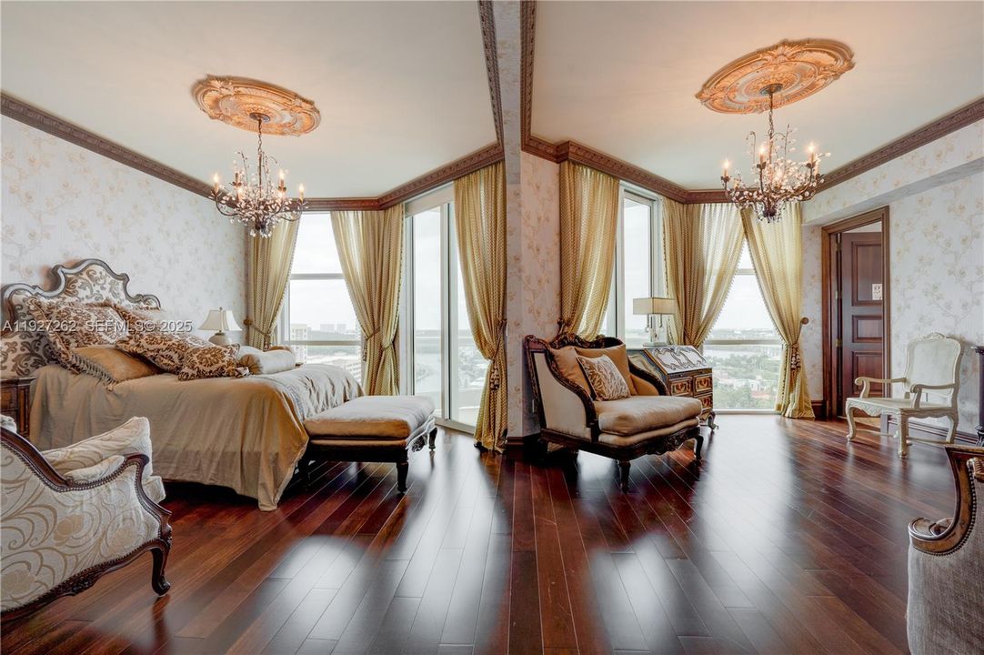 На продажу: $4,200,000 (4 спален, 6 ванн, 3735 Квадратных фут)