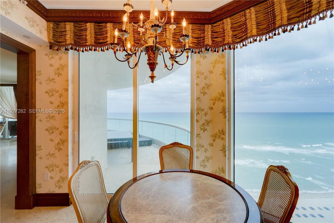 На продажу: $4,200,000 (4 спален, 6 ванн, 3735 Квадратных фут)