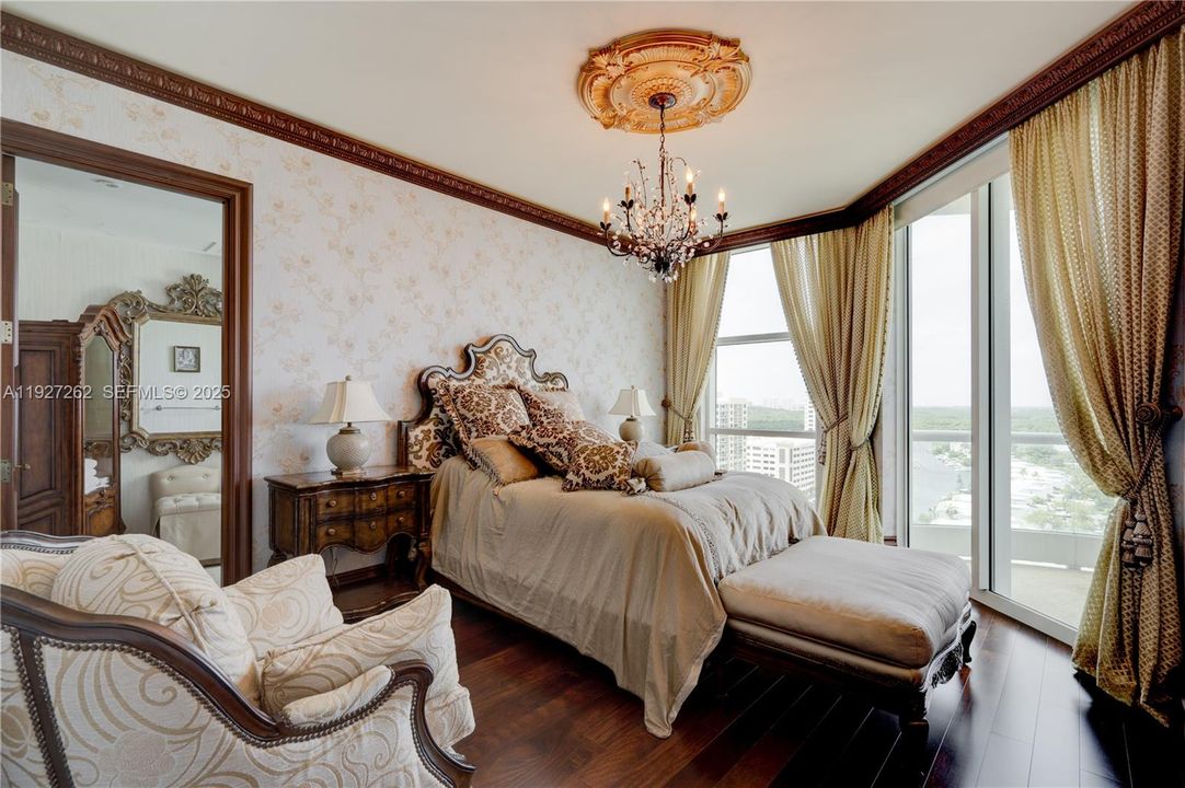 На продажу: $4,200,000 (4 спален, 6 ванн, 3735 Квадратных фут)