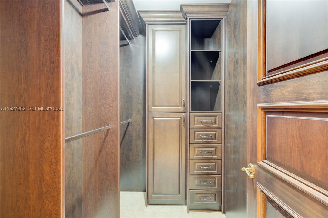 На продажу: $4,200,000 (4 спален, 6 ванн, 3735 Квадратных фут)