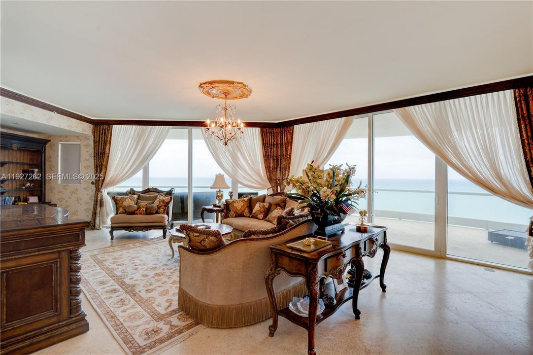 На продажу: $4,200,000 (4 спален, 6 ванн, 3735 Квадратных фут)