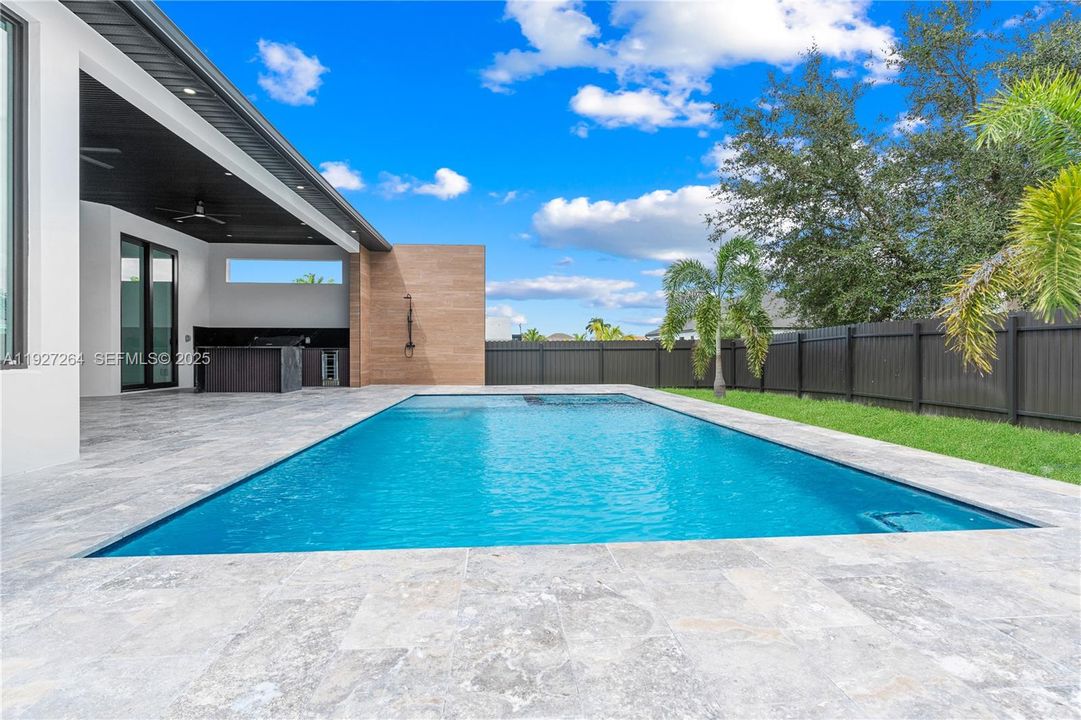 For Sale: $1,150,000 (4 beds, 3 baths, 2400 Square Feet)