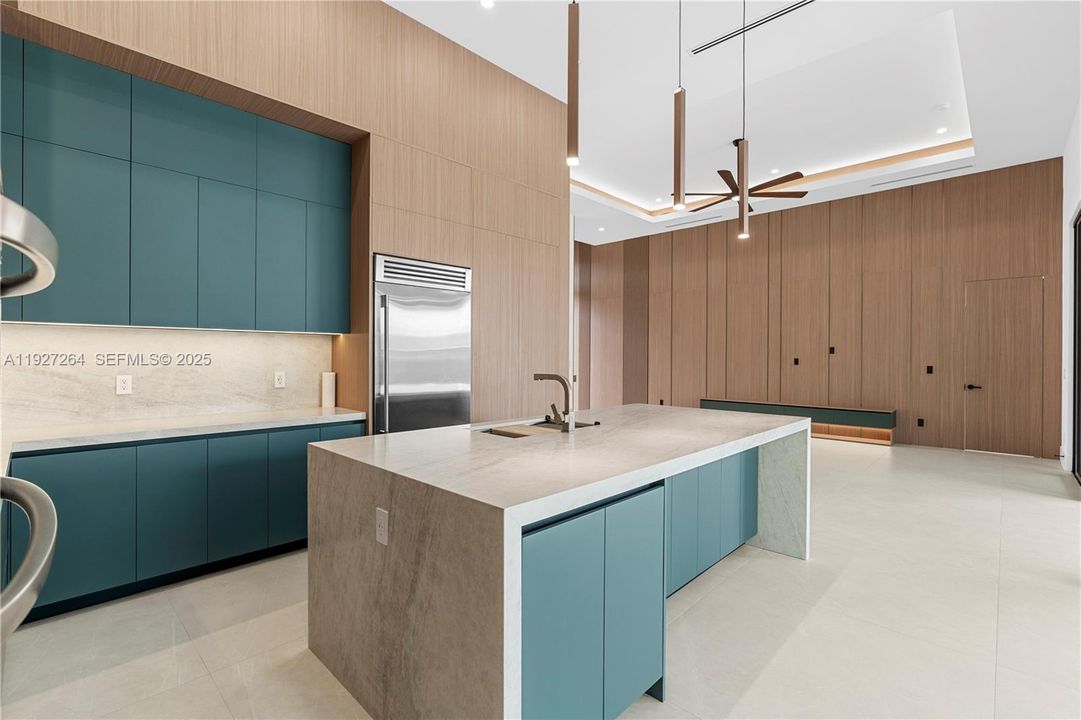 For Sale: $1,150,000 (4 beds, 3 baths, 2400 Square Feet)