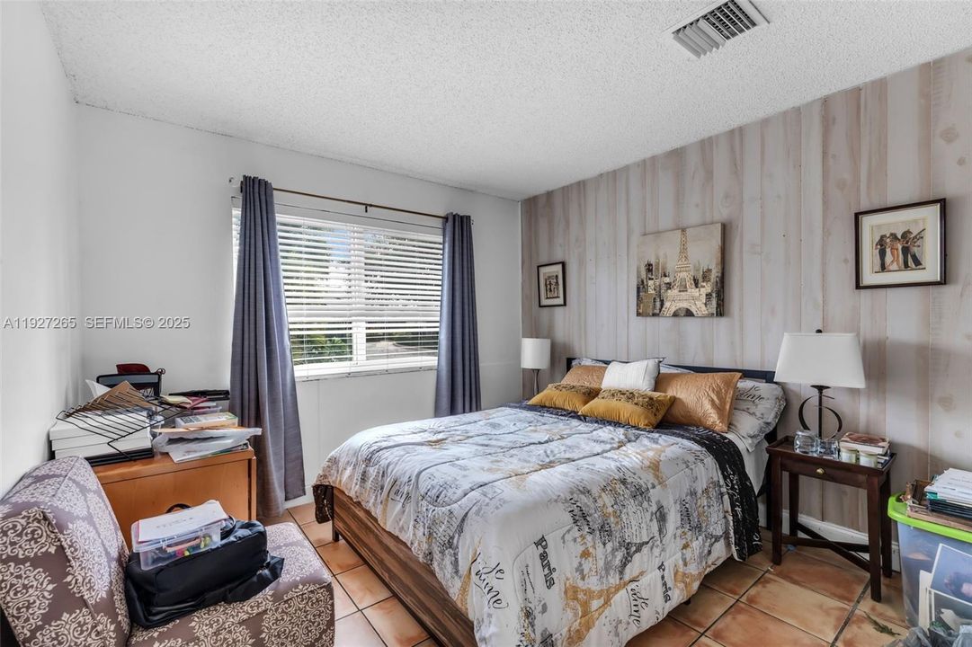 На продажу: $835,000 (4 спален, 2 ванн, 1776 Квадратных фут)