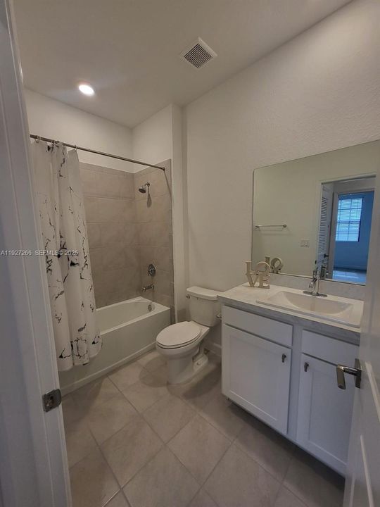 出租: $2,800 (3 贝兹, 2 浴室, 1466 平方英尺)