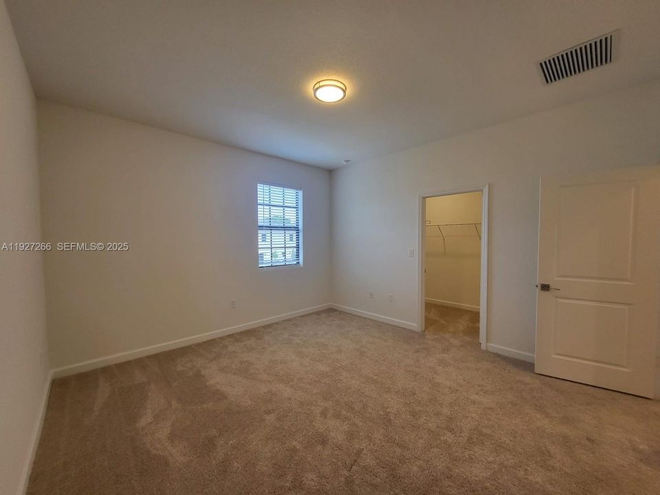 出租: $2,800 (3 贝兹, 2 浴室, 1466 平方英尺)