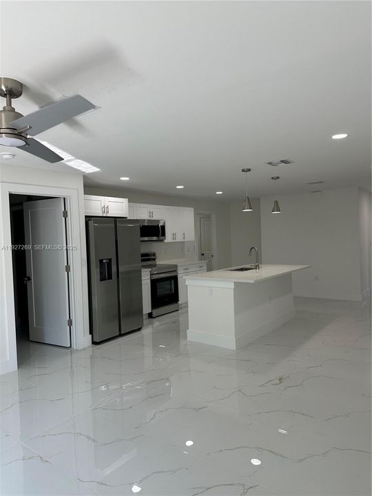 For Rent: $2,100 (3 beds, 2 baths, 0 Square Feet)