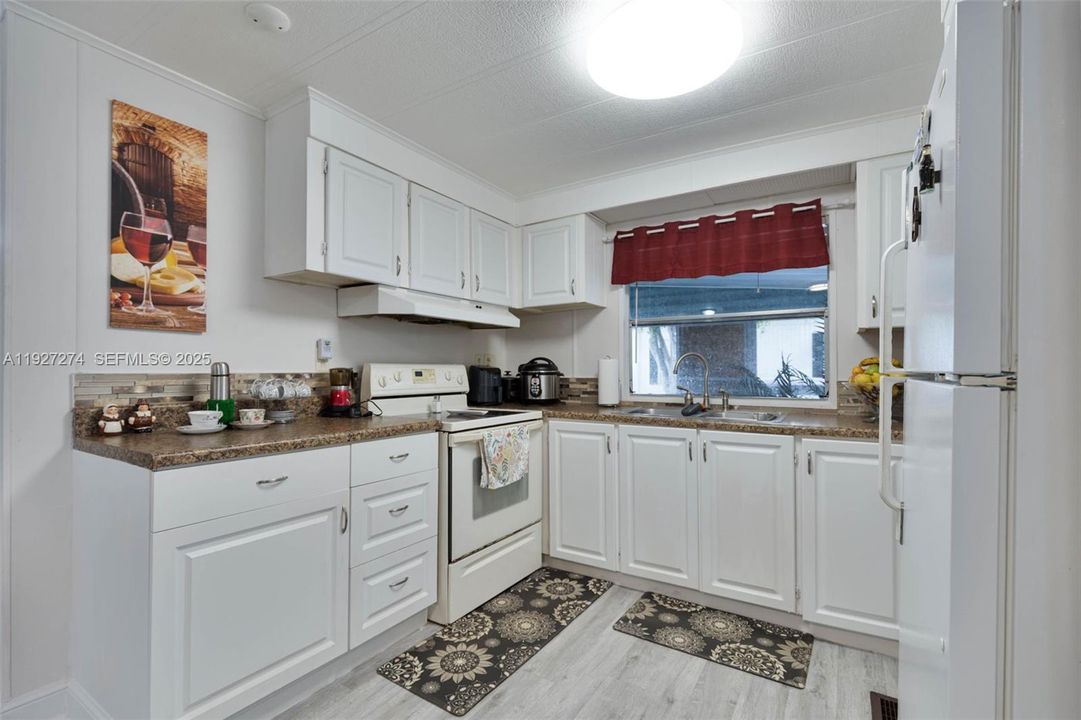 待售: $165,000 (2 贝兹, 2 浴室, 0 平方英尺)