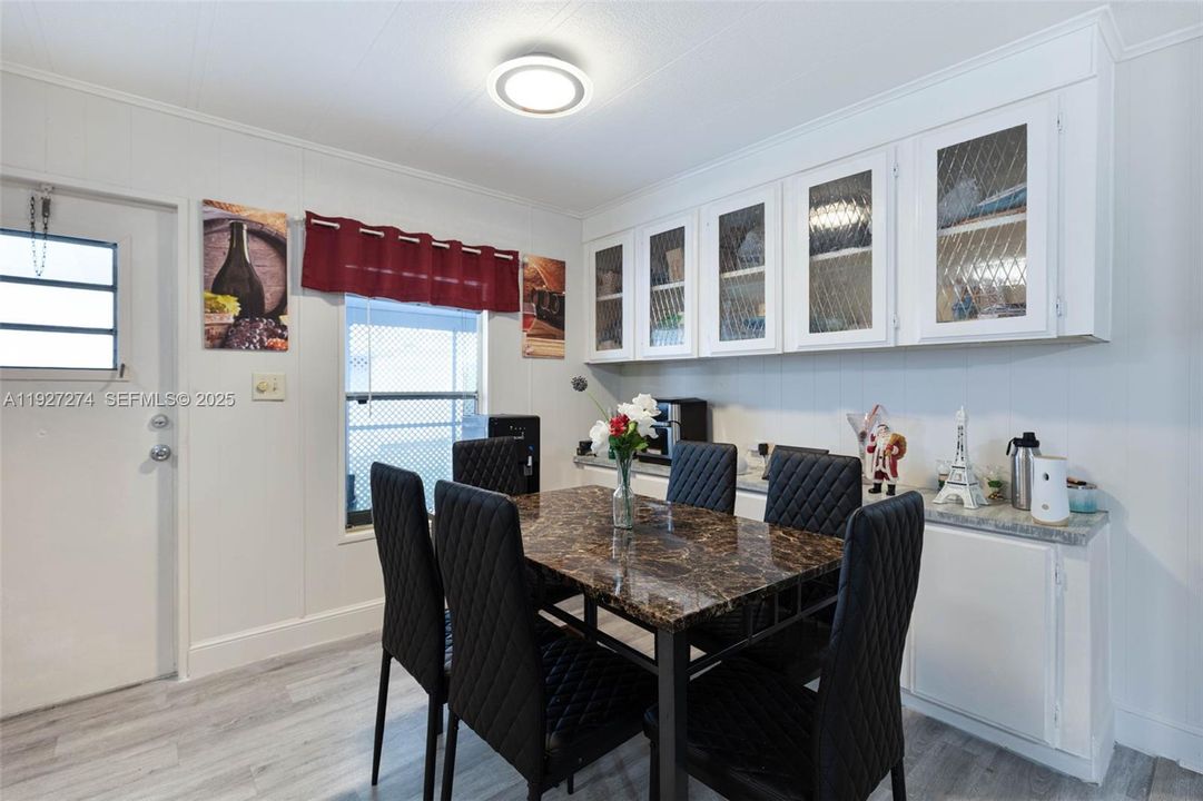 待售: $165,000 (2 贝兹, 2 浴室, 0 平方英尺)