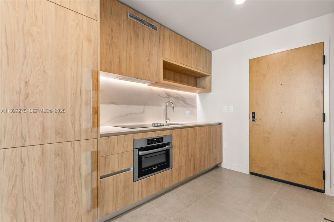 В аренду: $3,400 (1 спален, 1 ванн, 0 Квадратных фут)