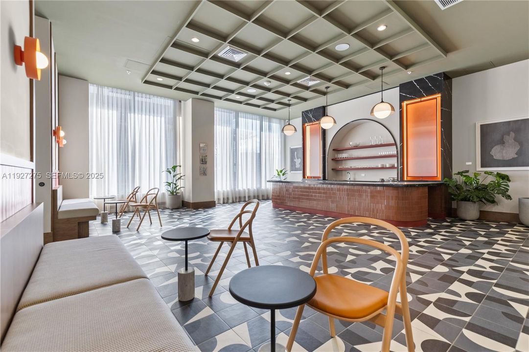 В аренду: $3,400 (1 спален, 1 ванн, 0 Квадратных фут)