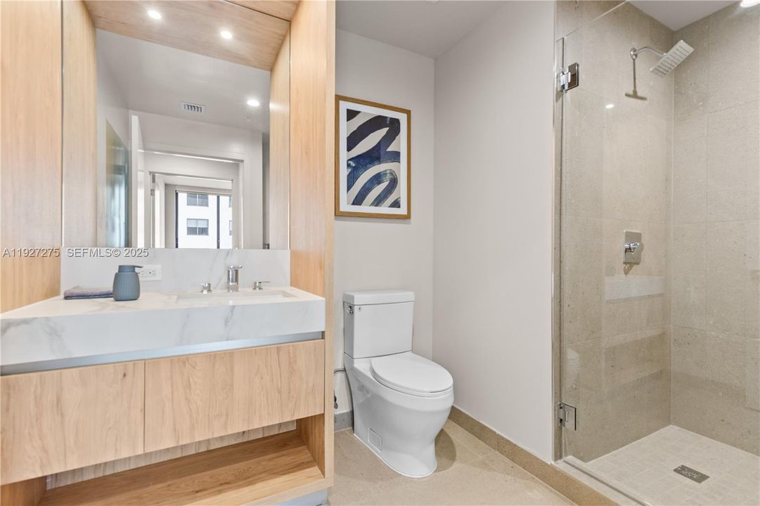 В аренду: $3,400 (1 спален, 1 ванн, 0 Квадратных фут)