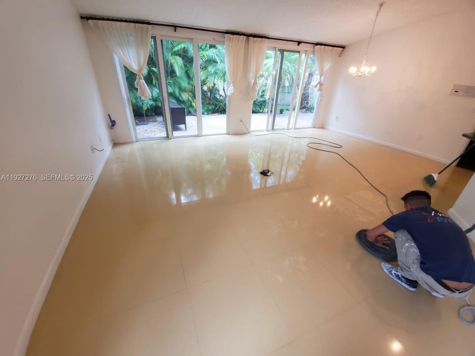 For Rent: $4,100 (3 beds, 2 baths, 1524 Square Feet)