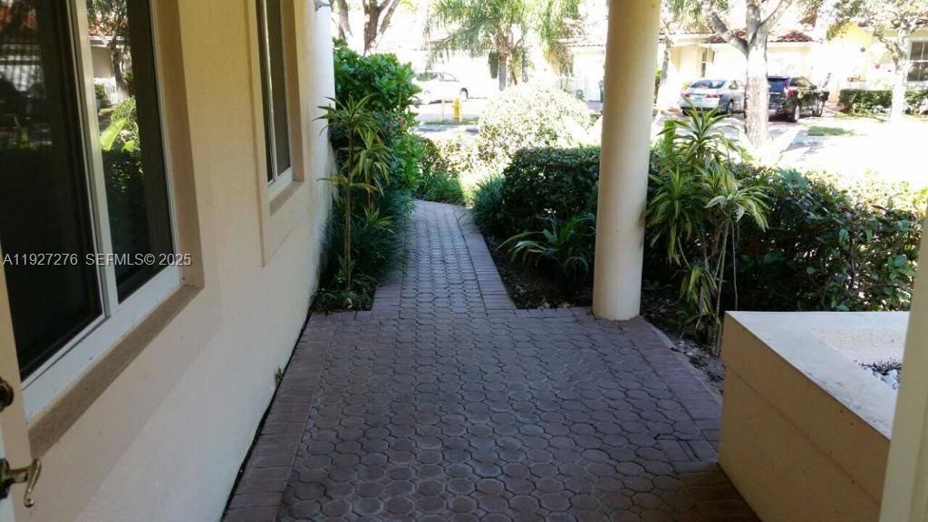 For Rent: $4,100 (3 beds, 2 baths, 1524 Square Feet)