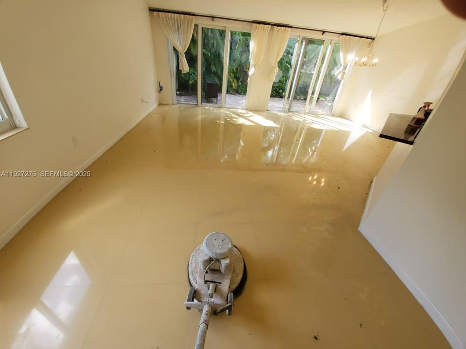 For Rent: $4,100 (3 beds, 2 baths, 1524 Square Feet)