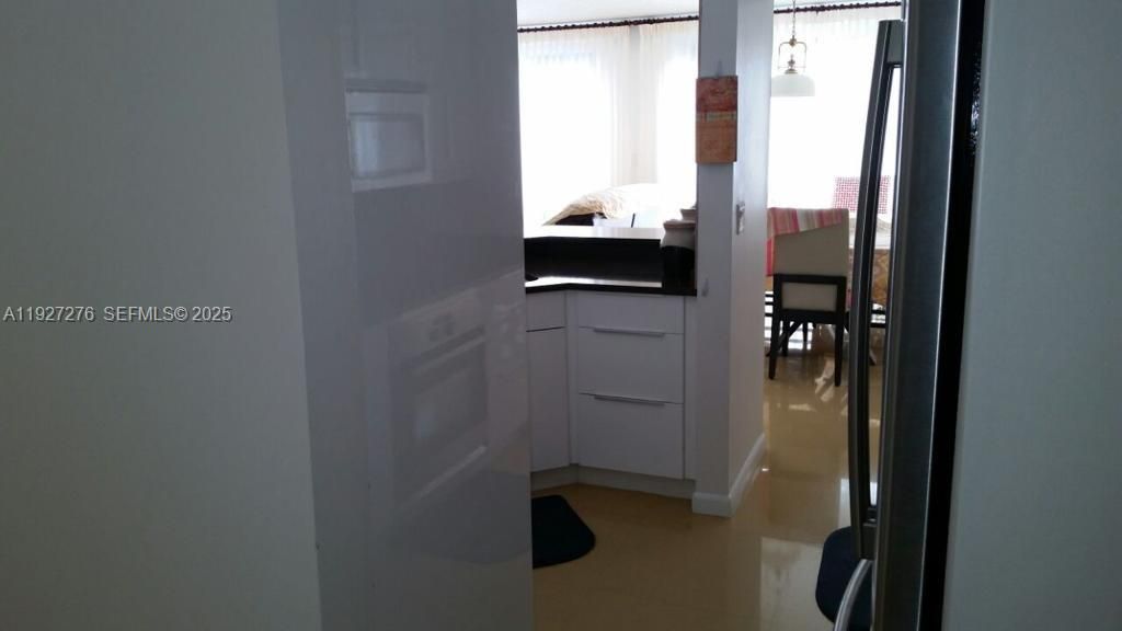 For Rent: $4,100 (3 beds, 2 baths, 1524 Square Feet)