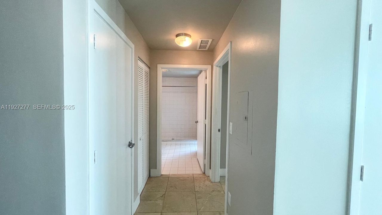 В аренду: $4,400 (2 спален, 2 ванн, 1318 Квадратных фут)