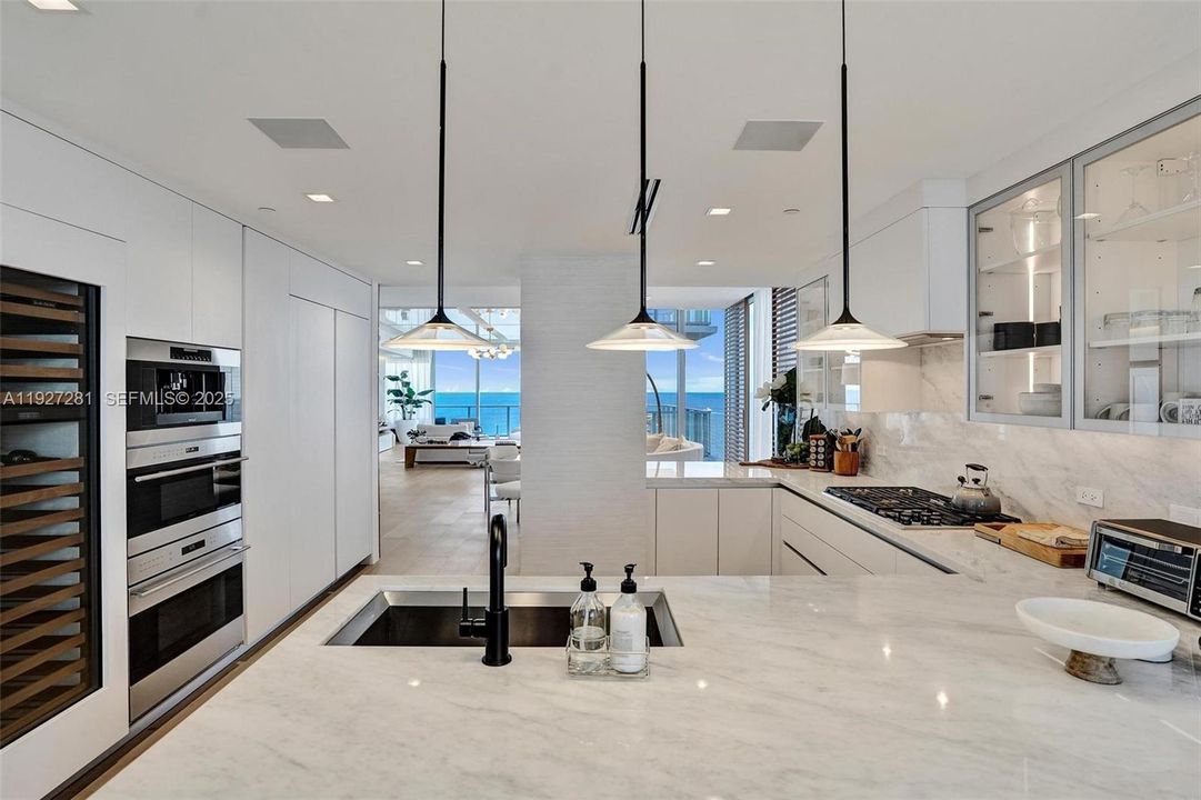 En Venta: $6,499,000 (3 camas, 4 baños, 3301 Pies cuadrados)