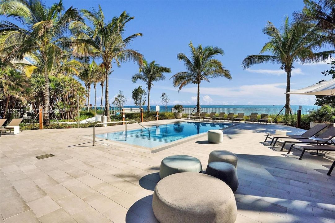 En Venta: $6,499,000 (3 camas, 4 baños, 3301 Pies cuadrados)