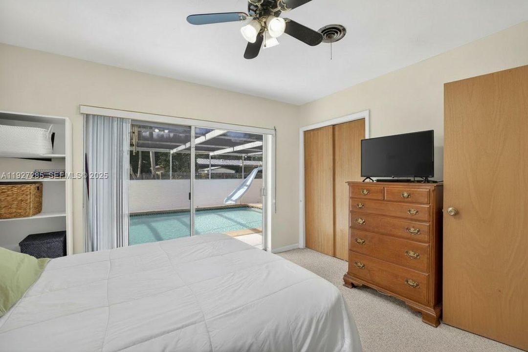 待售: $649,000 (4 贝兹, 2 浴室, 2520 平方英尺)