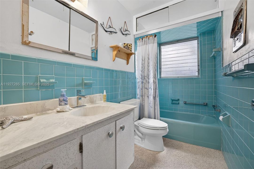 待售: $649,000 (4 贝兹, 2 浴室, 2520 平方英尺)