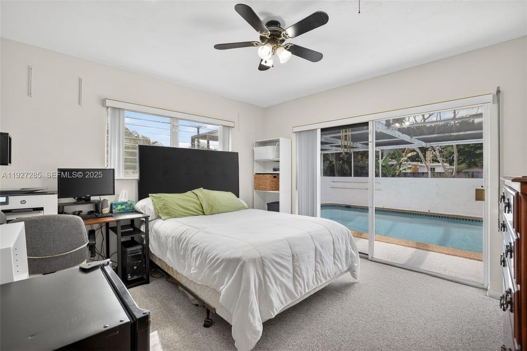 待售: $649,000 (4 贝兹, 2 浴室, 2520 平方英尺)