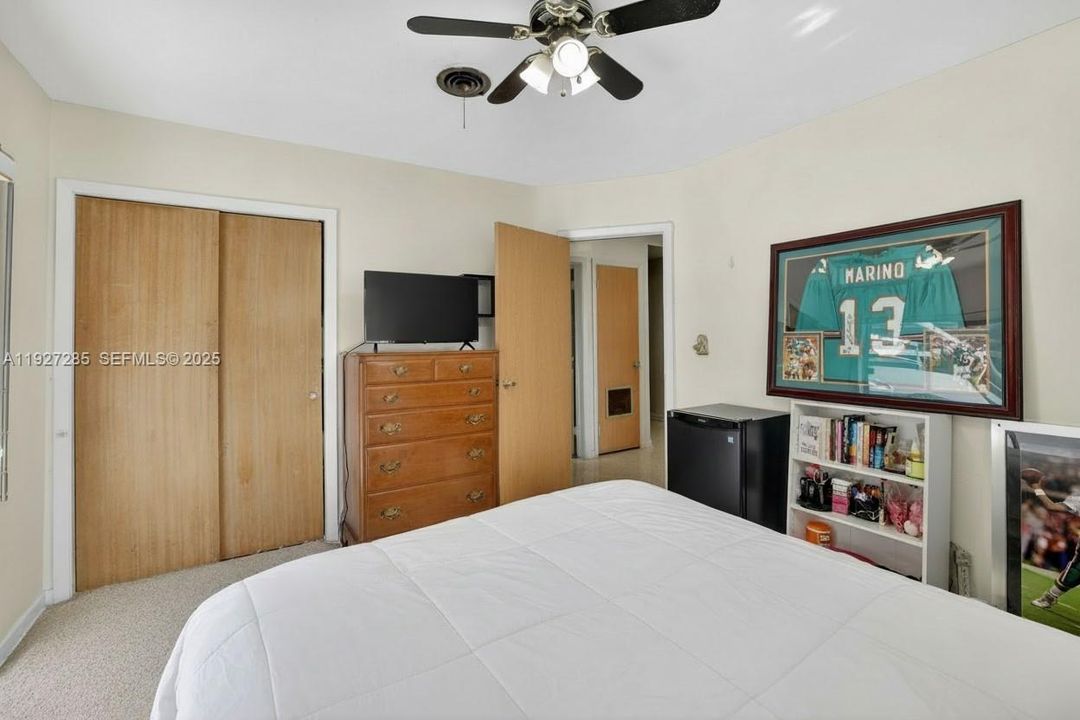 待售: $649,000 (4 贝兹, 2 浴室, 2520 平方英尺)