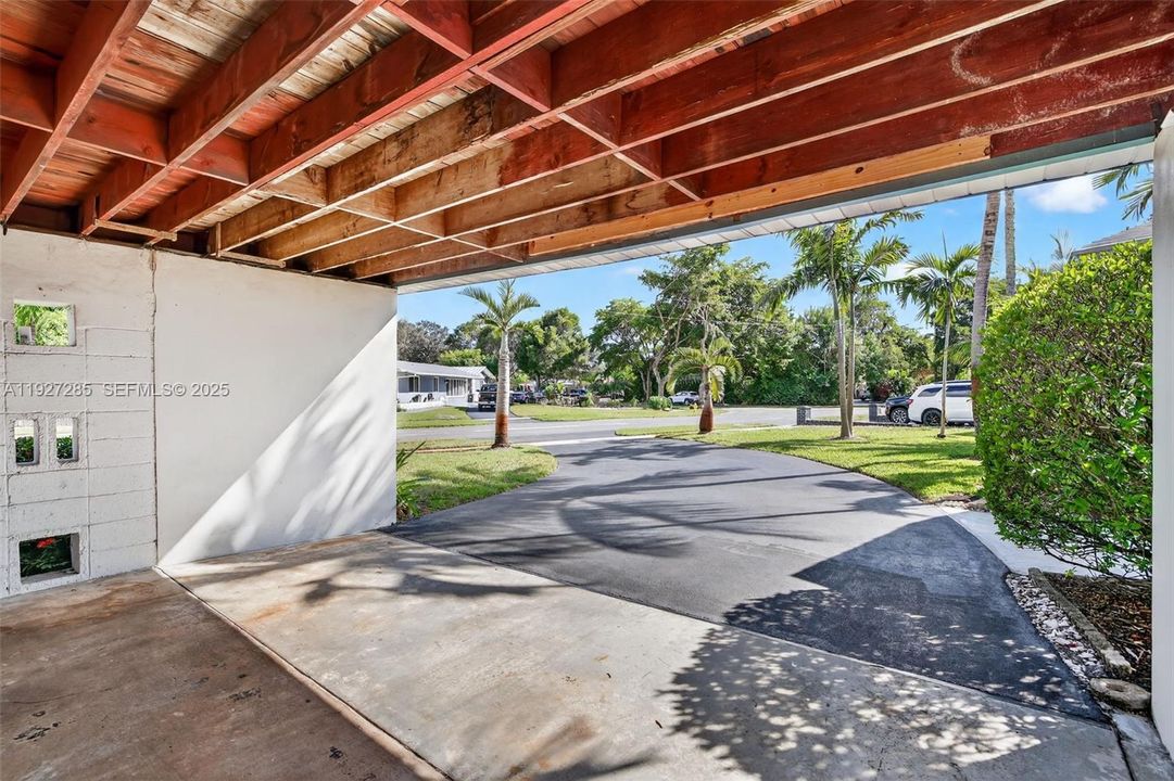 待售: $649,000 (4 贝兹, 2 浴室, 2520 平方英尺)