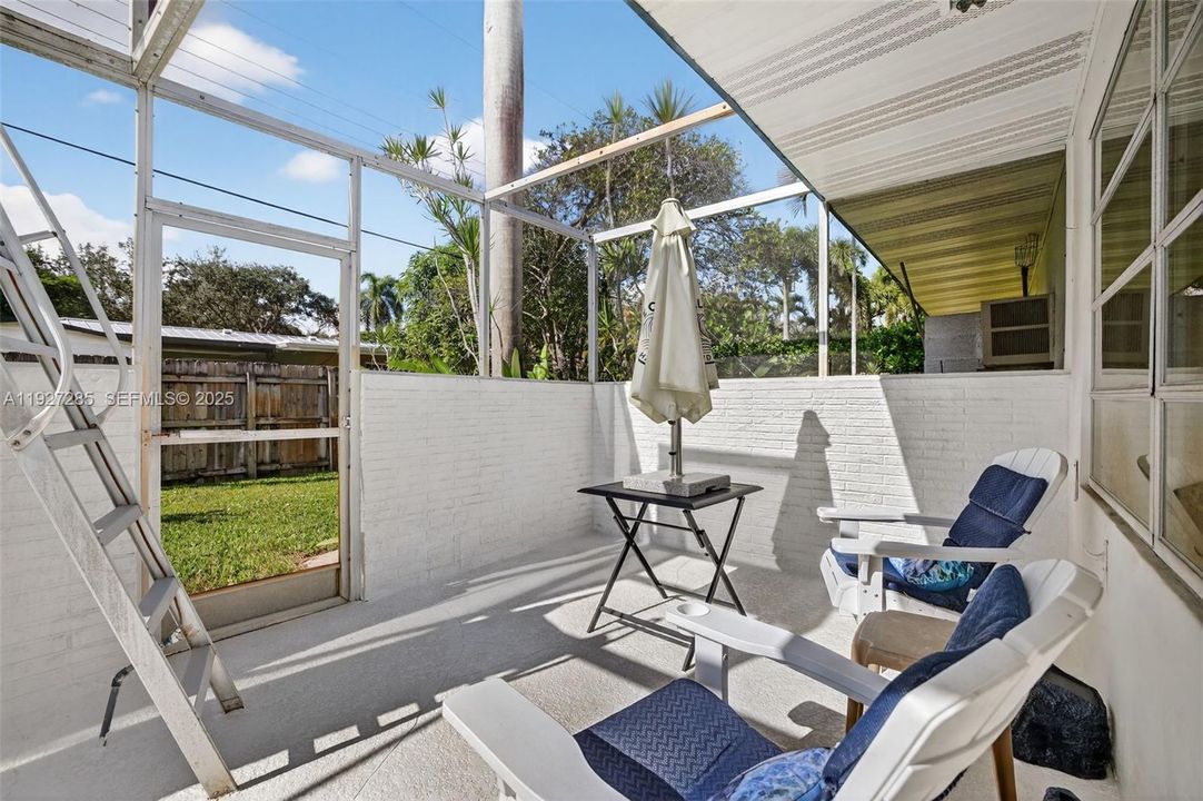 待售: $649,000 (4 贝兹, 2 浴室, 2520 平方英尺)