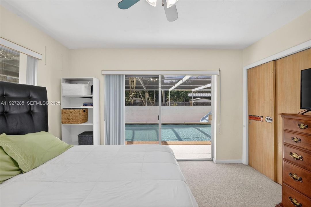 待售: $649,000 (4 贝兹, 2 浴室, 2520 平方英尺)