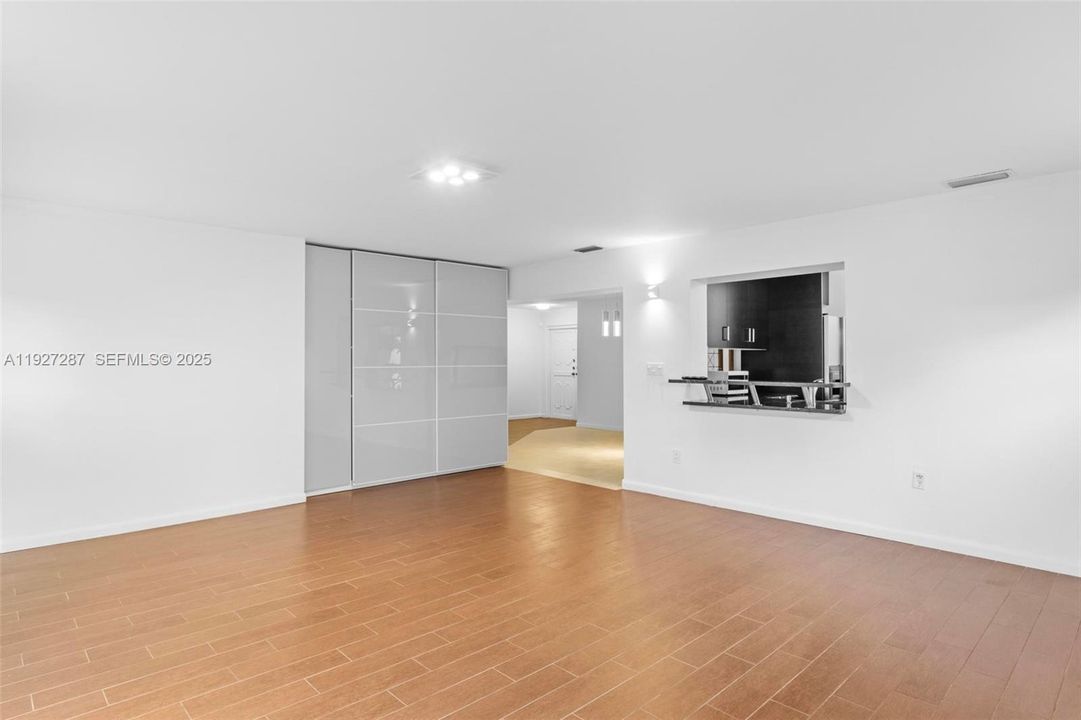 En Renta: $3,750 (3 camas, 2 baños, 1919 Pies cuadrados)