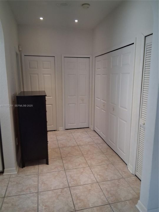 En Renta: $1,600 (0 camas, 1 baños, 440 Pies cuadrados)