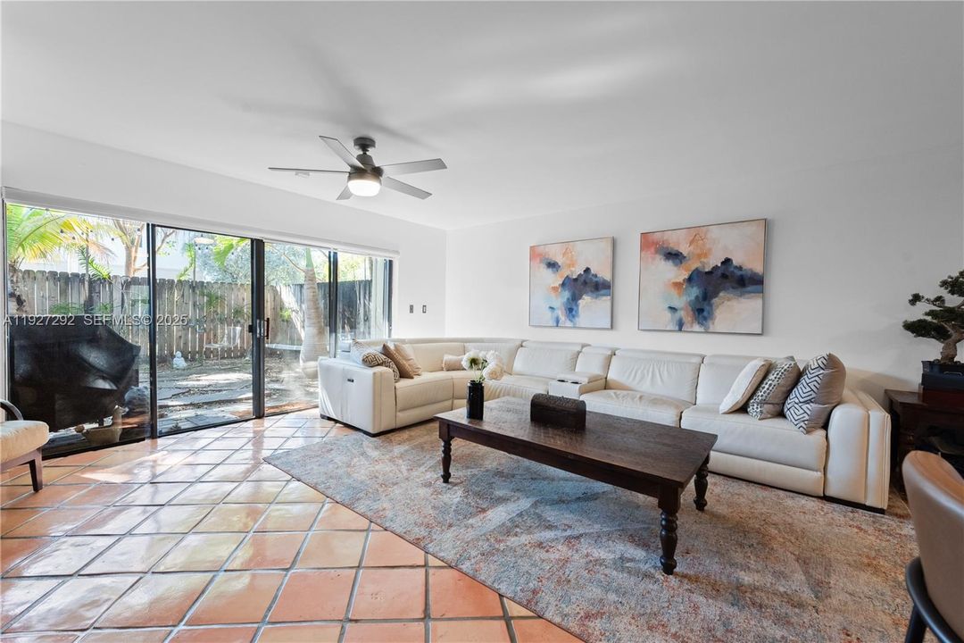 For Sale: $625,000 (2 beds, 2 baths, 1430 Square Feet)