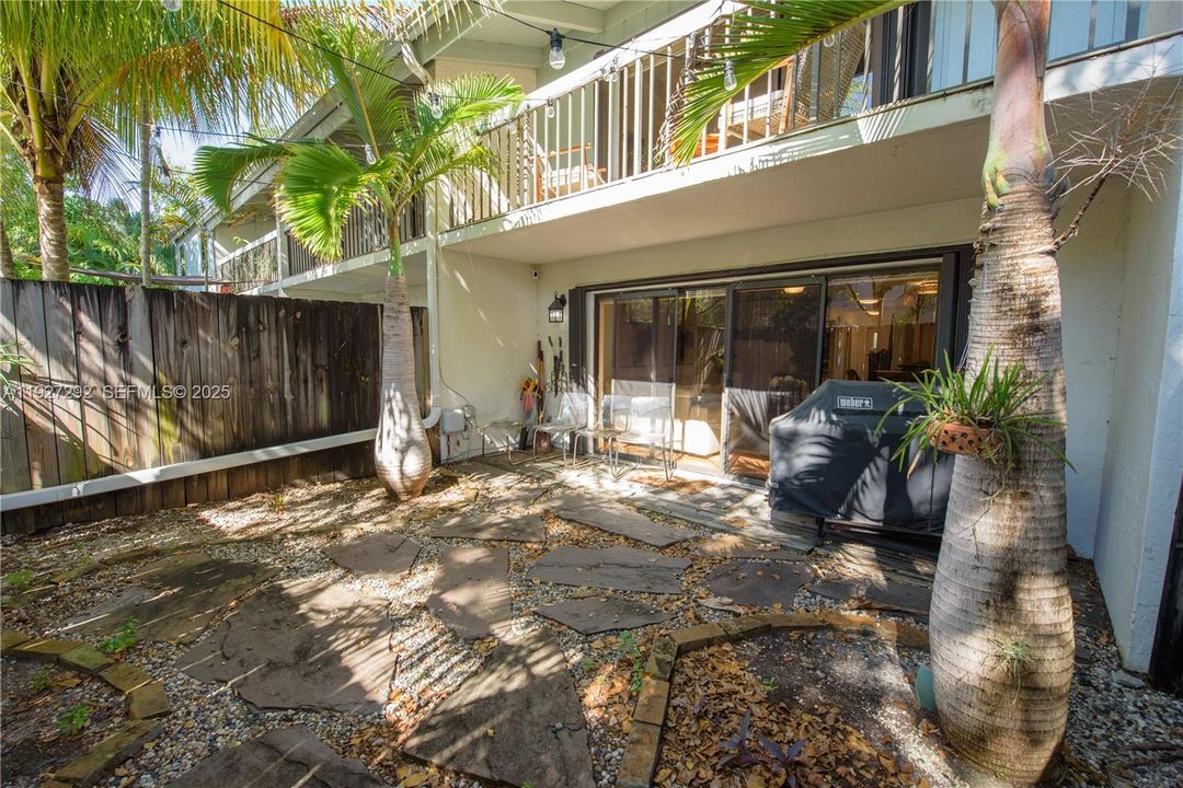 For Sale: $625,000 (2 beds, 2 baths, 1430 Square Feet)